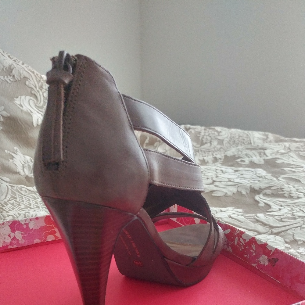 Chinese Laundry Strapy Platform Brown Leather Heal - Picture 4 of 6